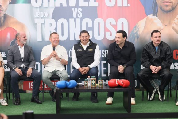 Armenta anuncia función de boxeo con la dinastía Chávez y nuevos centros de salud en Puebla