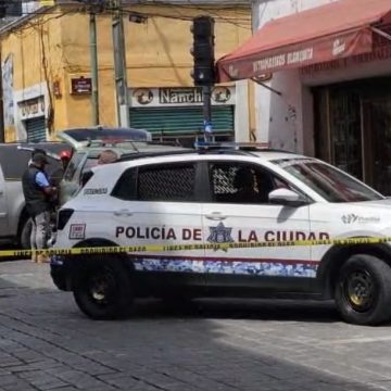 Hombre de 60 años muere por causas naturales tras comprar en el Mercado 5 de Mayo, Puebla