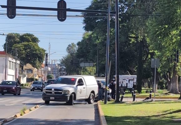 MOTICICLETA Motociclista muere tras choque contra automóvil en bulevar 5 de Mayo, Puebla