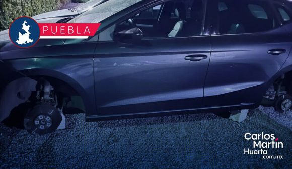 Sujetos roban llantas y dejan auto sobre tabiques en el parque industrial FINSA