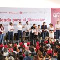 Sheinbaum entrega viviendas y escrituras en Puebla