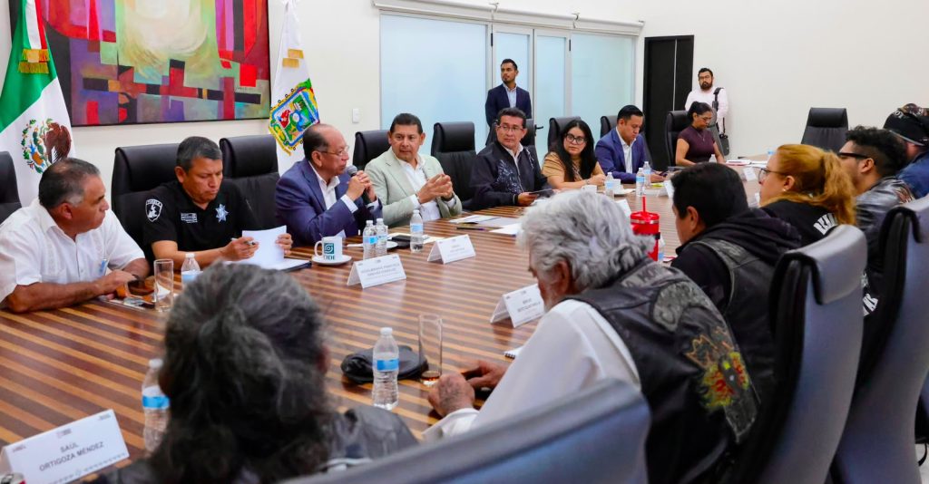 Acuerdan revisar la Ley de Movilidad en Puebla tras diálogo con organizaciones de motociclistas 1 WhatsApp Image 2026 08 05 at 6.38.58 PM 1
