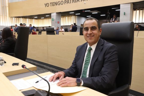 Nuevas figuras de protección infantil en Ayuntamientos: La propuesta del diputado Mauricio Céspedes