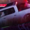 Con niños en la batea, camioneta se accidenta en la Vía Atlixcáyotl