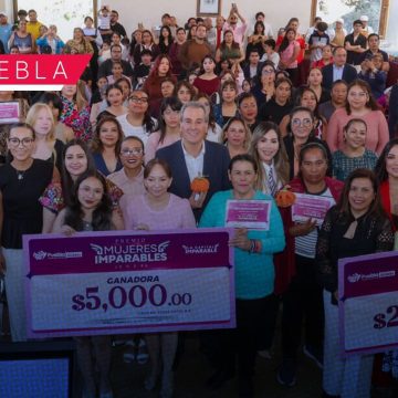 Entregan el “Premio Mujeres Imparables” en Puebla para impulsar la economía de 50 emprendedoras