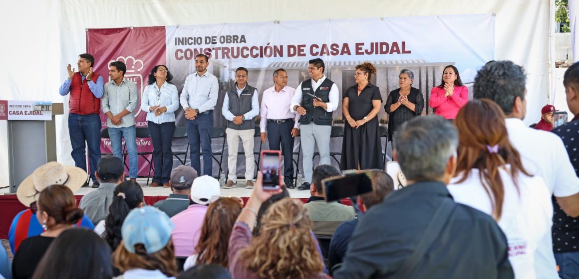 Omar Muñoz inicia construcción de nueva Casa Ejidal en Cuautlancingo