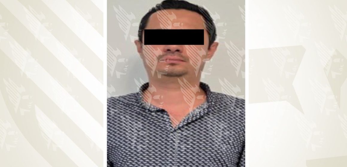 WhatsApp Image 2026-08-12 at 11.25.41 PM FGE aprehende a probable responsable de fraude genérico en Puebla