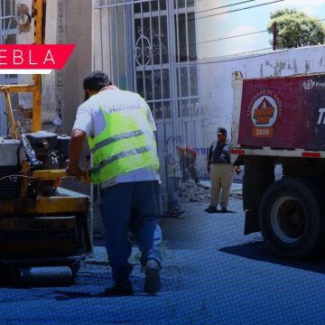 Avanza el programa “BacheAndo Puebla” con labores de bacheo en el Barrio de San Miguel
