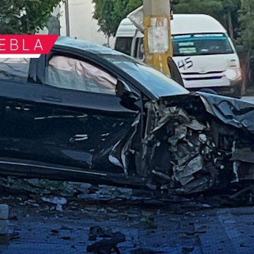 WhatsApp Image 2026-08-14 at 10.39.00 AM Vehículo BYD protagoniza fuerte accidente en la Vía Atlixcáyotl