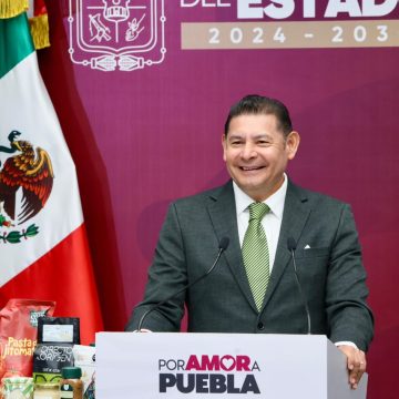 Armenta presenta “Visita a la Familia”, programa para conectar a poblanos con sus seres queridos en EE. UU.