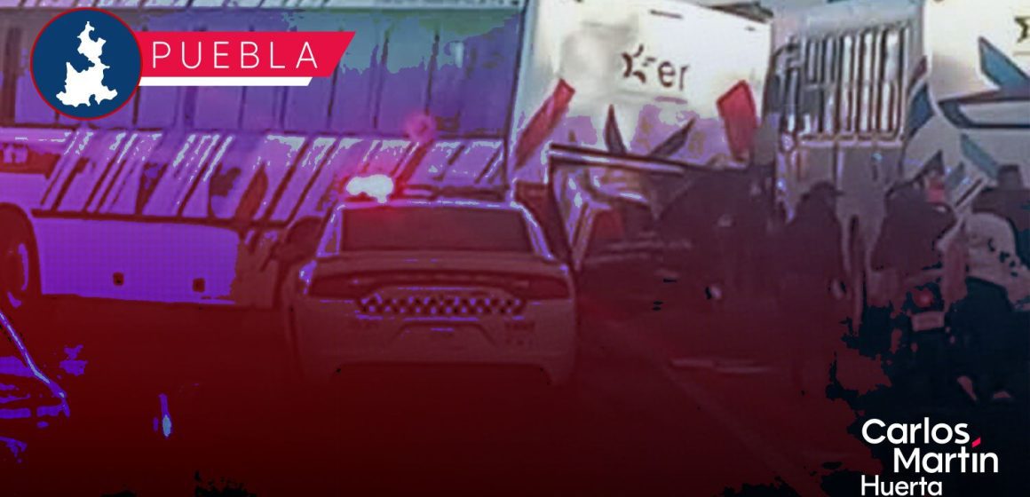 Caos en la autopista México-Puebla; Estrella Roja y tractocamión protagonizan accidente