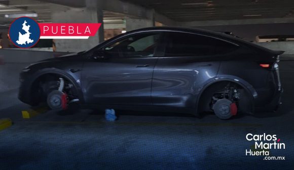Roban llantas a camioneta Tesla en estacionamiento privado de Sonata