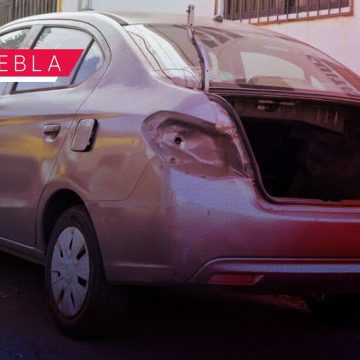 A plena luz del día, roban autopartes a vehículo en Prados Agua Azul