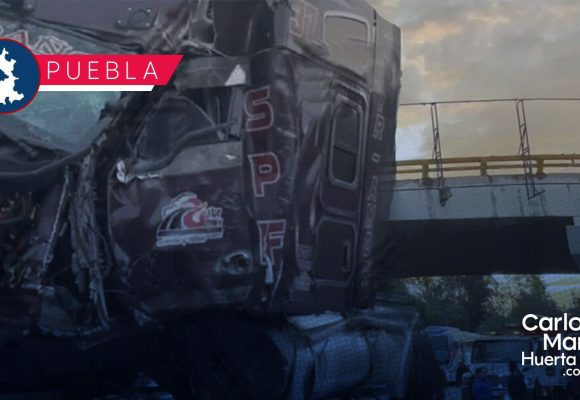 WhatsApp Image 2026-08-21 at 12.43.37 PM Tráiler se estrella contra pilar de puente en la autopista México-Puebla
