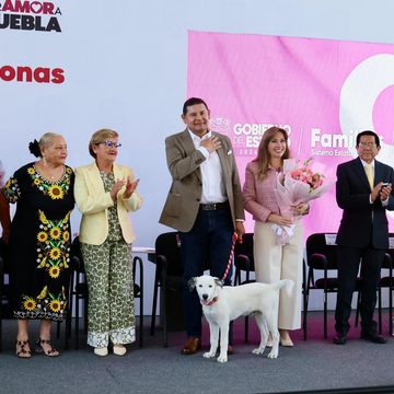 Anuncian tercera Casa del Abue en Puebla capital y celebran a adultos mayores