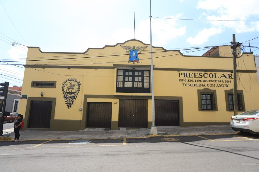 academia-militarizada-718443 SEP denuncia a escuela militarizada “Ignacio Zaragoza” por uso indebido de uniformes y armas