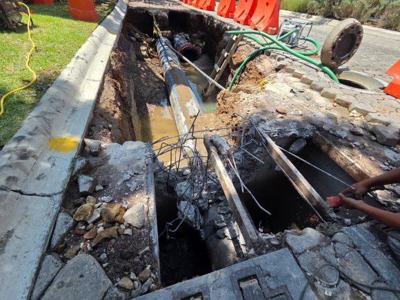 Agua de Puebla y SOAPAP realizan trabajos hidráulicos en la Vía Atlixcáyotl