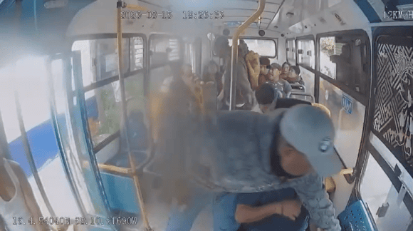 Video revela violento asalto a Ruta 27: Pasajeros enfrentan a ladrones y terminan baleados
