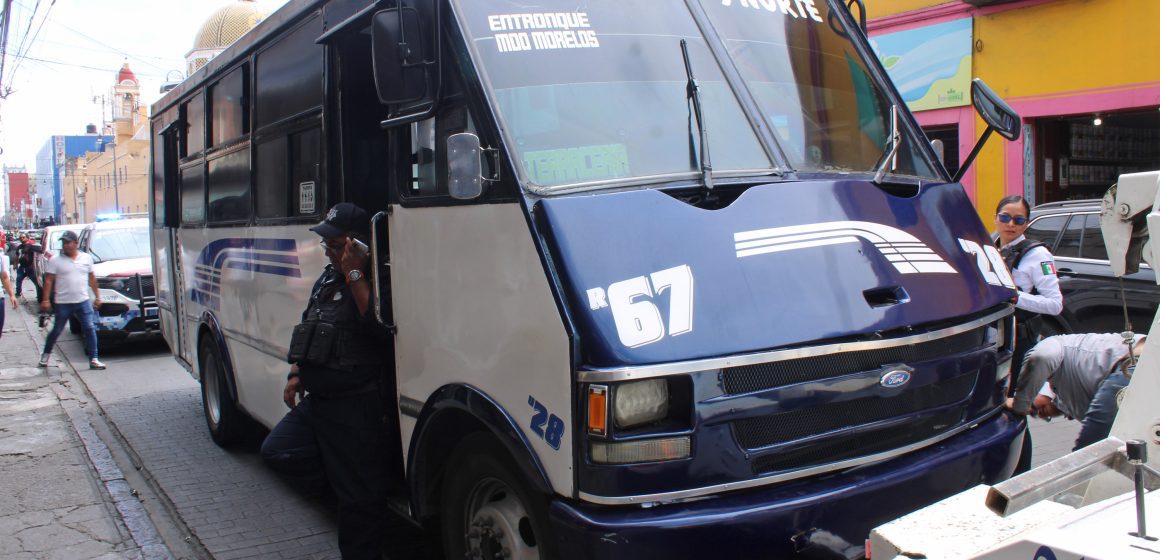 Mujer muere atropellada por microbús de la Ruta 67 en el Centro Histórico