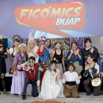 Ficómics BUAP 2026 se llena de magia con la Feria Medieval Neomagic Fest