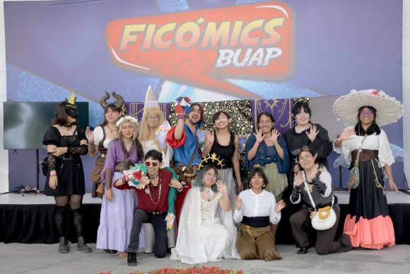 Ficómics BUAP 2026 se llena de magia con la Feria Medieval Neomagic Fest