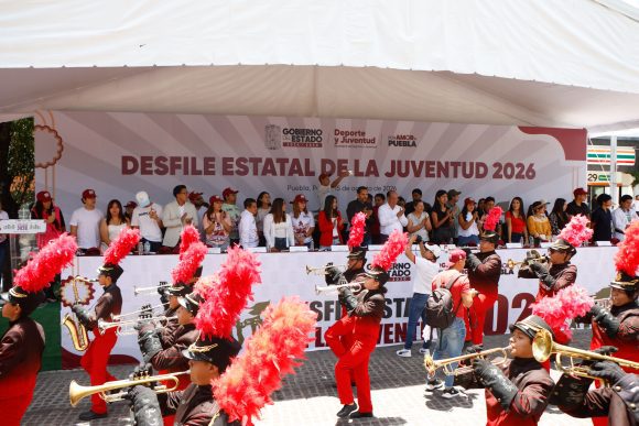 Puebla celebra a sus juventudes con desfile lleno de música, cultura y talento