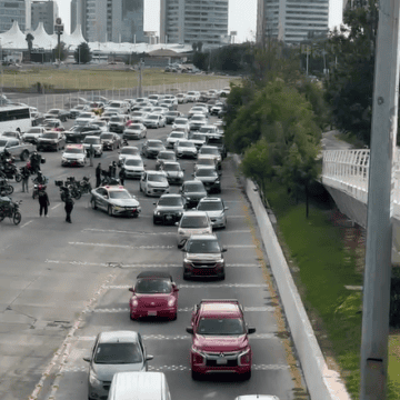 Gobierno de Puebla y motociclistas acuerdan revisar la Ley Casco tras protesta