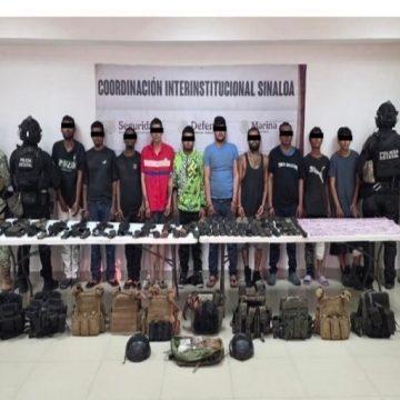 Caen 10 presuntos integrantes del Cártel de Sinaloa; aseguran armas y casi 2 mil cartuchos