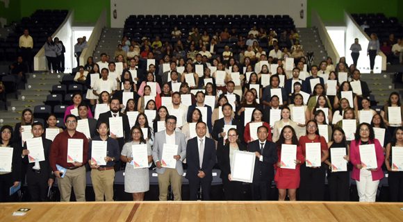 BUAP reconoce a 115 egresados con Premio Ceneval al Desempeño de Excelencia EGEL 2025