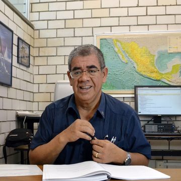 Distinguen a investigador de la BUAP con medalla de la Sociedad Mexicana de Física