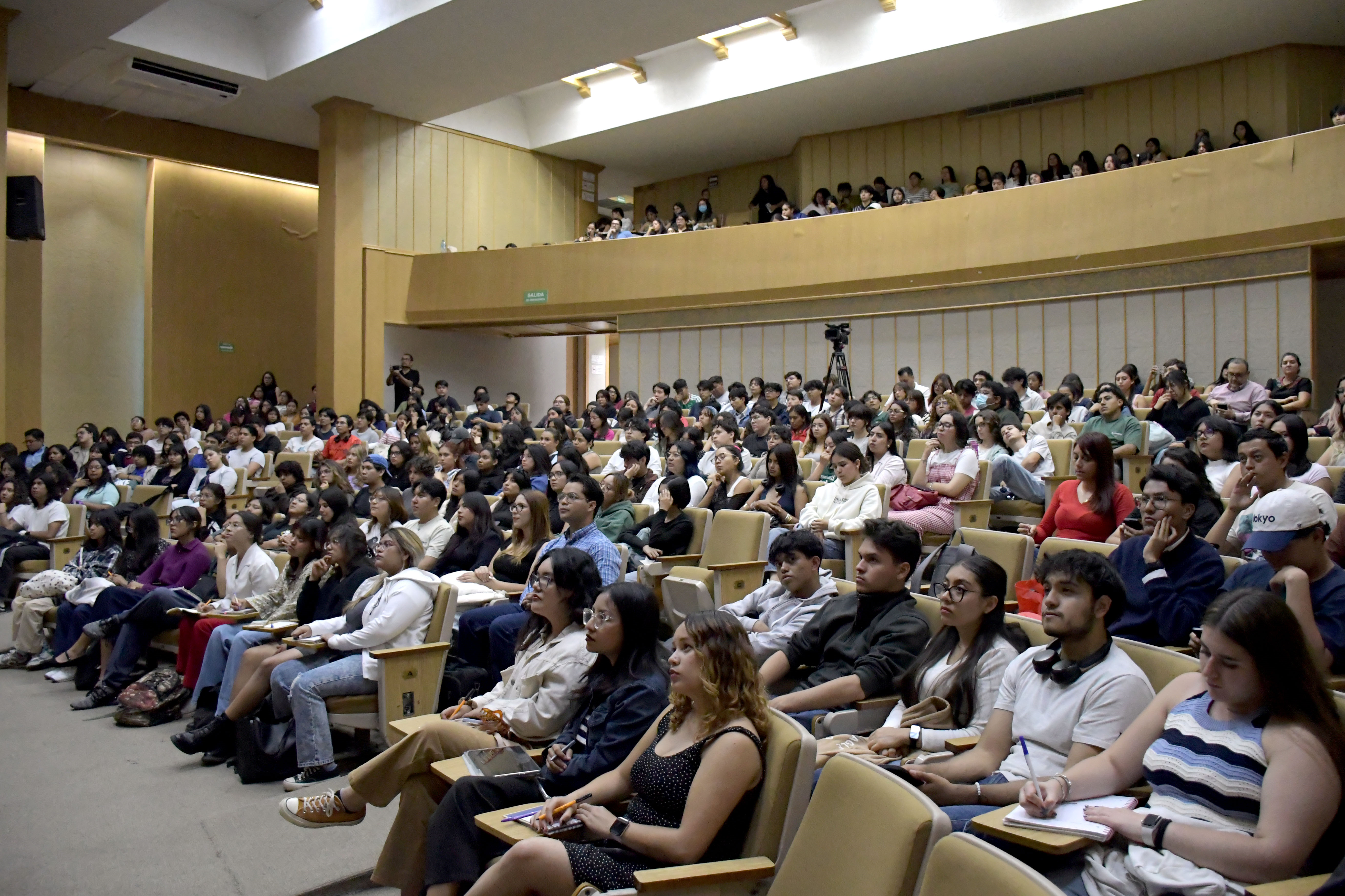 E Conferencia_9 Robert Keohane analiza en la BUAP el papel de las instituciones globales ante los conflictos