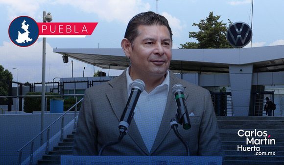 Alejandro Armenta plantea apoyos económicos y reubicación laboral tras despidos en Volkswagen