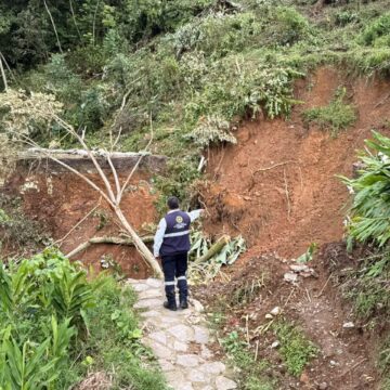 Lluvias en Puebla dejan comunidades incomunicadas por derrumbes y colapso de carreteras
