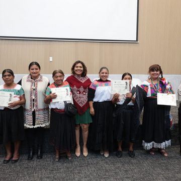 Congreso de Puebla realiza foro por el Día Internacional de la Mujer Indígena