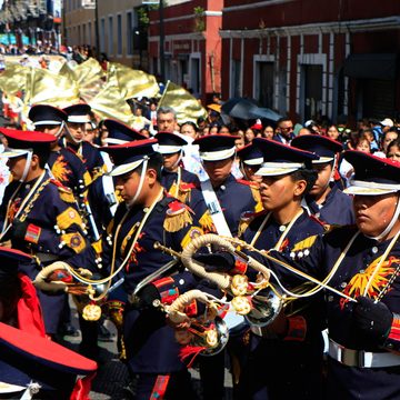 Entre música y fiesta, Puebla vive el desfile del 16 de septiembre