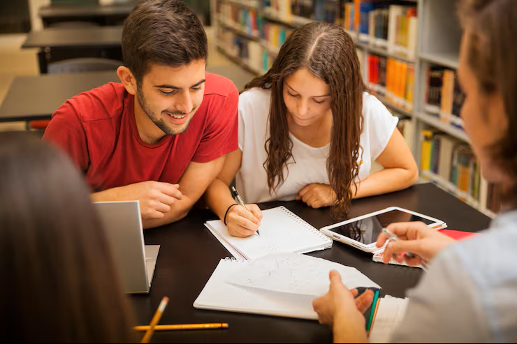 Baja cifra de jóvenes fuera de la escuela y trabajo en México, pero el país sigue arriba del promedio OCDE