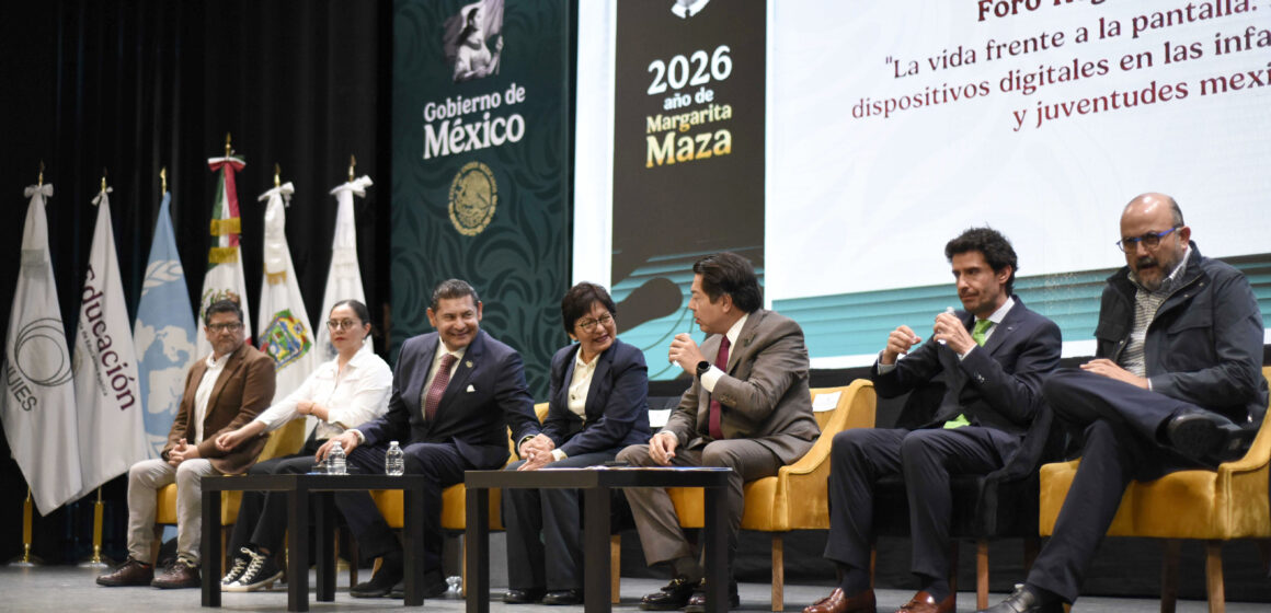 2 Foro BUAP analiza impacto del uso de dispositivos digitales en niñas, niños y jóvenes