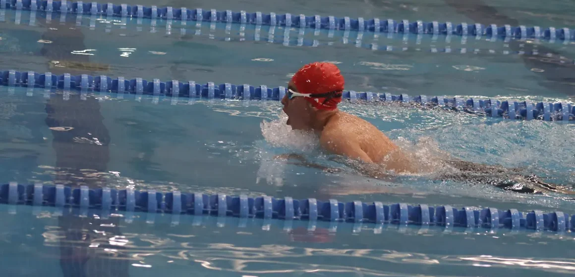 Anuncia BUAP curso intensivo de natación para niños y adultos en Ciudad Universitaria