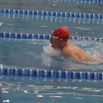 Anuncia BUAP curso intensivo de natación para niños y adultos en Ciudad Universitaria