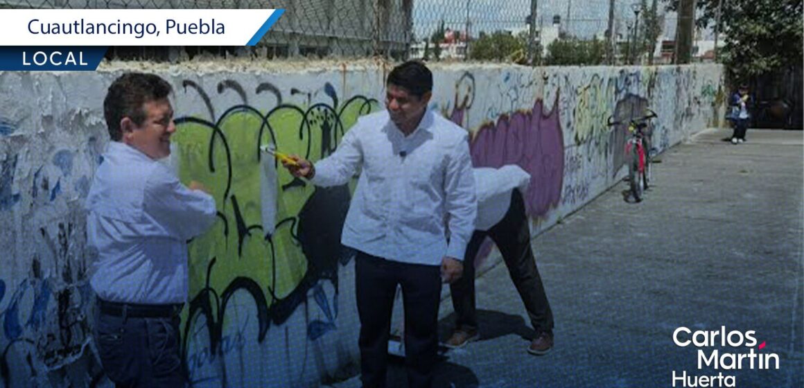 Firma Omar Muñoz convenio para rehabilitar la Unidad Deportiva La Reserva en Cuautlancingo