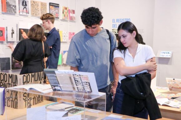 Inauguran en la Casa de la Cultura la exposición “Ellas Diseñan 1965-2026” sobre historia editorial
