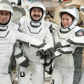 La cápsula Crew-12 inicia su viaje de vuelta a casa desde la Estación Espacial Internacional