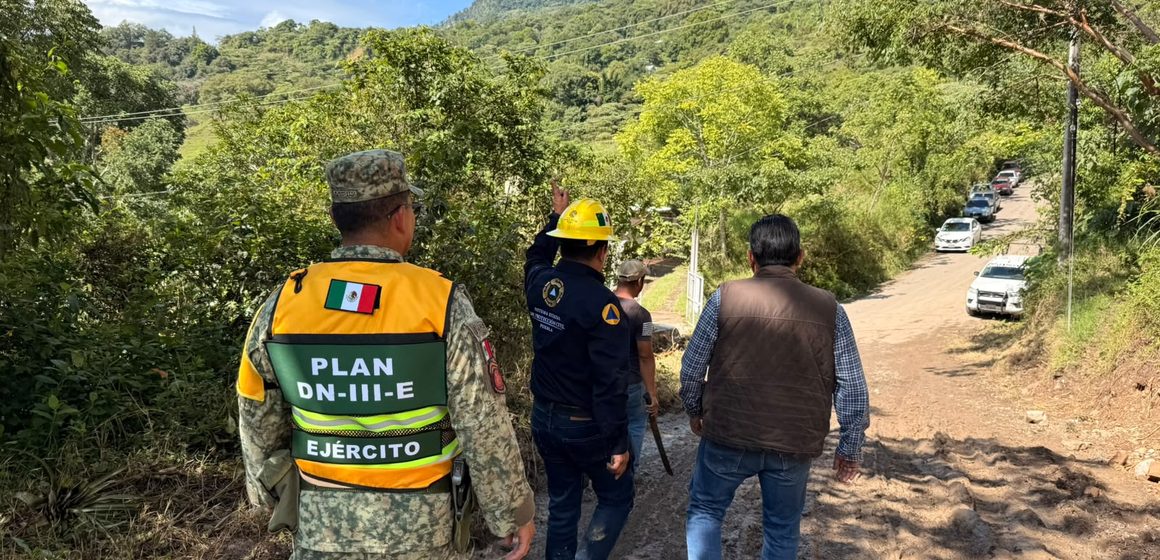 Habilitan camino alterno en Ahuacatitla tras derrumbe en Pahuatlán; conectará a San Pablito y Xochimilco