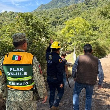 Habilitan camino alterno en Ahuacatitla tras derrumbe en Pahuatlán; conectará a San Pablito y Xochimilco