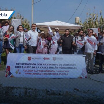 Roberto Solís da banderazo a obra de concreto hidráulico para transformar calles en Huejotzingo