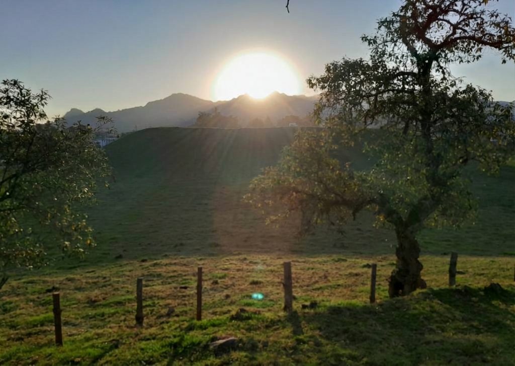 Salida del sol vista desde el observatorio solar en el mes de febrero. Foto Alberto Diez