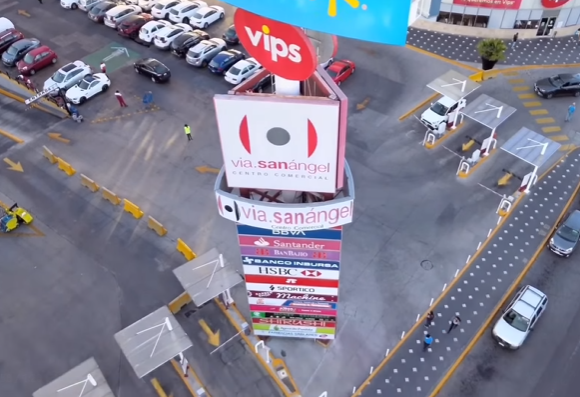 Robo en Vía San Ángel: Delincuentes amagan a clientes y empleados en MacStore