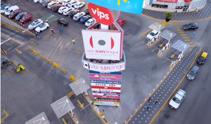 Sin título Robo en Vía San Ángel: Delincuentes amagan a clientes y empleados en MacStore