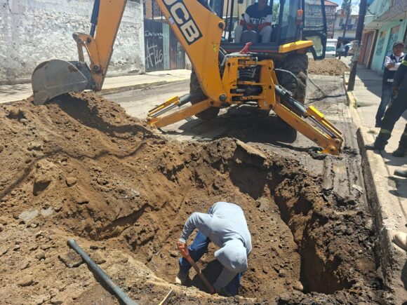 Agua de Puebla inició la rehabilitación de las redes de agua potable y drenaje sanitario en la colonia Ignacio Zaragoza