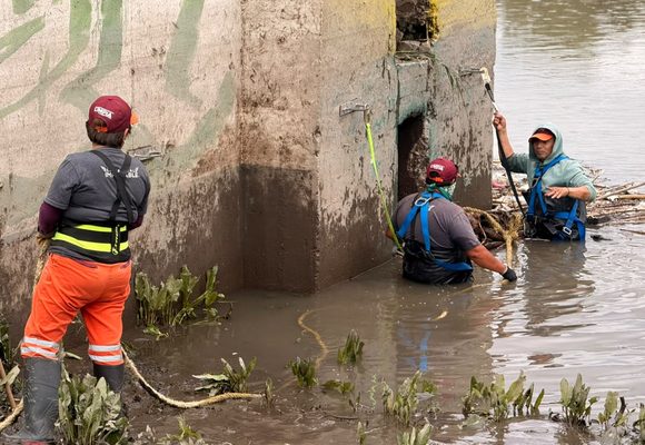 Limpian vasos reguladores Puente Negro y El Santuario ante las lluvias en Puebla